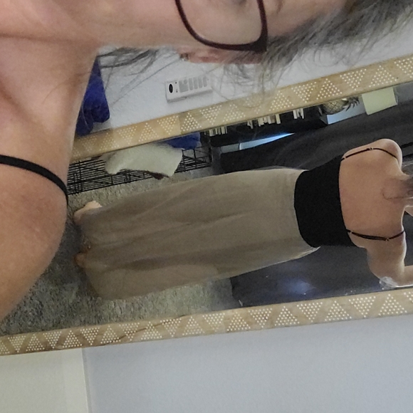 STUNNING CHIFFON LIKE DRESS BLACK AND NUDE BROWN - Picture 3 of 8